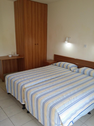 Bedroom 2, Kkaras Hotel
