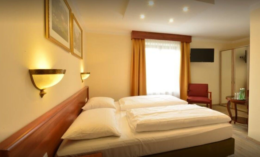 Bedroom 3, Hotel Beretta, Schwaz