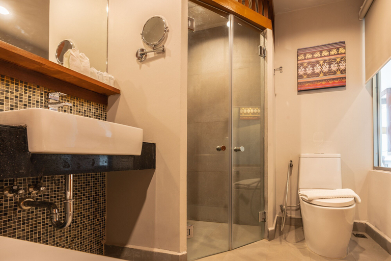 Bathroom 4, Grand Hotel Vientiane, Vientiane