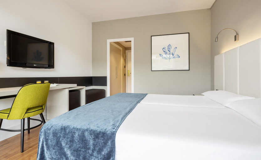 Bedroom 4, Hotel ILUNION Caleta Park, Girona