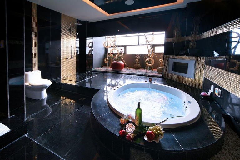 Bathroom 3, Fongchin Motel, Taichung