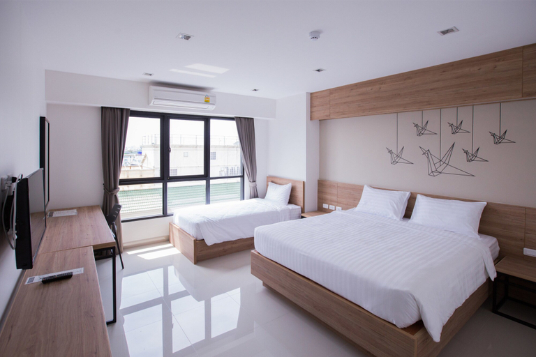 Bedroom 5, The Journey Hotel, Lak Si