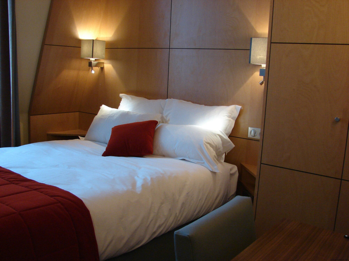 Bedroom 3, Hotel De L'Universite, Paris