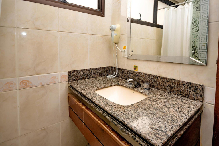 Bathroom 4, Yak Beach Hotel Ponta Negra, Natal