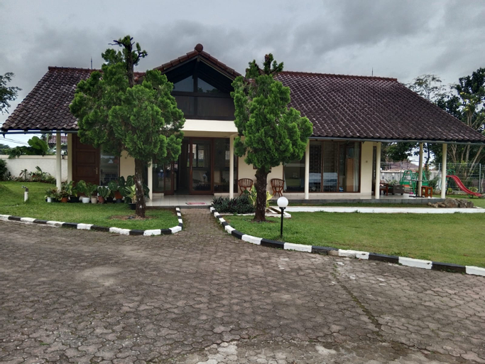 Exterior & Views 2, Nataka Green Villas Puncak, Bogor