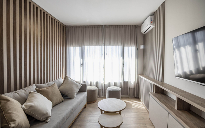 Bedroom 3, Dots del Alto, Confluencia