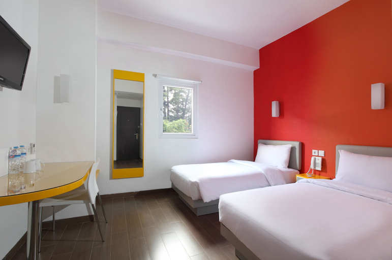 Bedroom 2, Amaris Hotel Padjajaran Bogor, Bogor