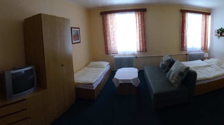 Bedroom 2, Hotel ALFONSKA, Trutnov
