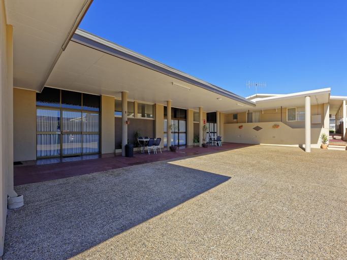 Exterior & Views 2, Econo Lodge Park Lane, Bundaberg
