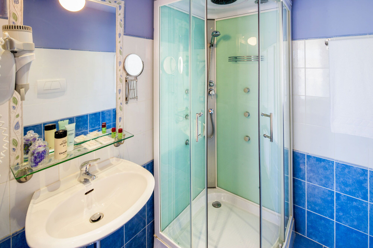Bathroom 4, Ostia Antica Park Hotel, Rome