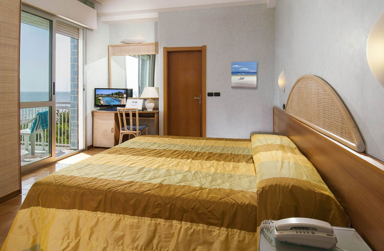 Bedroom 4, Corallo Hotel, Teramo