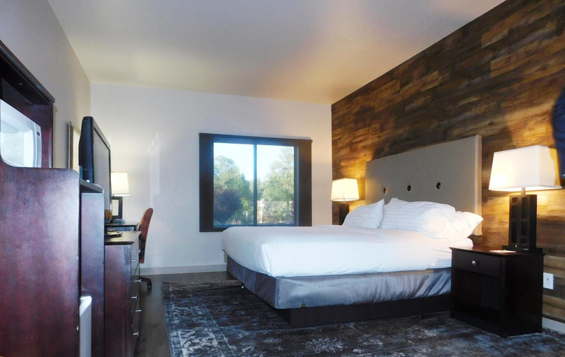 Bedroom 2, GreenTree Inn & Suites in Pinetop, Navajo