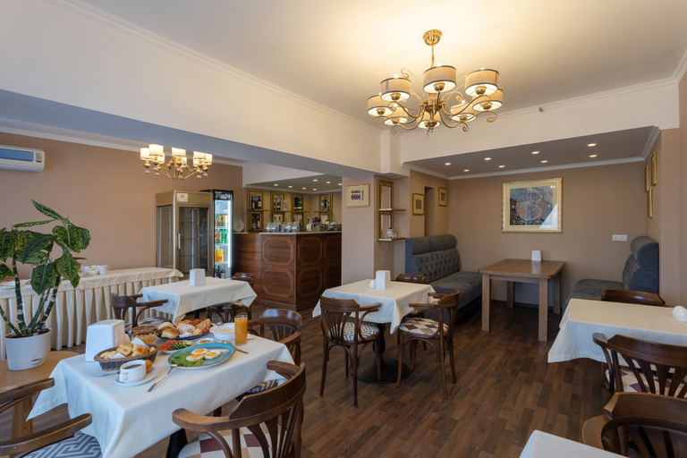 Food & Drinks 5, Club Hotel Dostuk, Bishkek