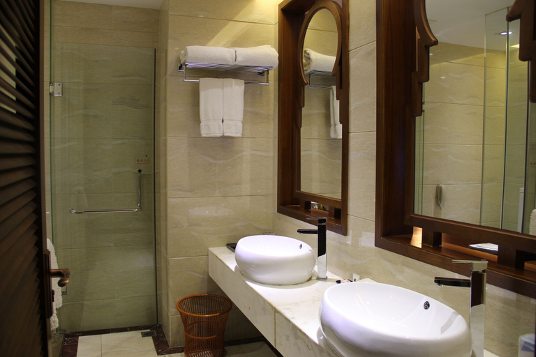 Bathroom 4, Grand Metropark Bay Hotel Sanya, Sanya