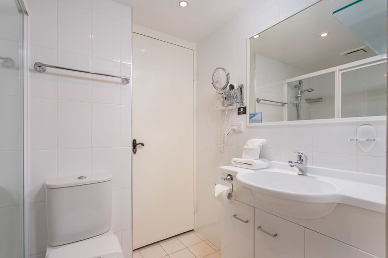 Bathroom 4, Ocean Royale, Gold Coast