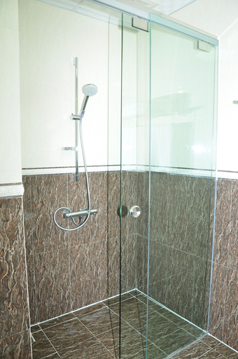 Bathroom, Dattravi Hostel, Da Nang