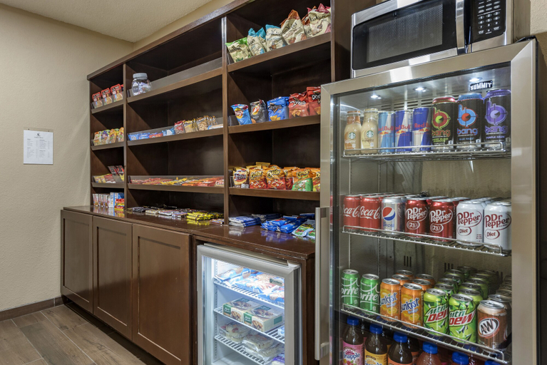 Food & Drinks 5, Comfort Inn & Suites Pueblo, Pueblo