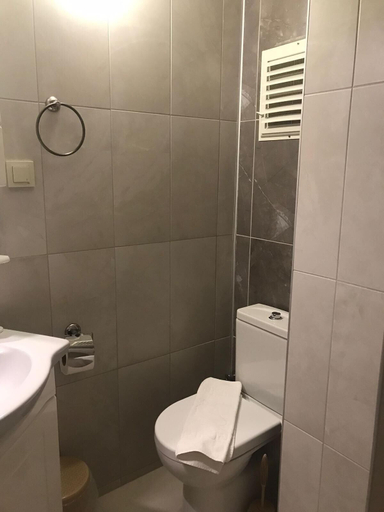 Bathroom 5, Ege Soley Hotel, Ayvalık