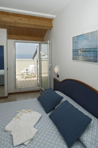 Bedroom 3, Hotel Torretta, Rimini