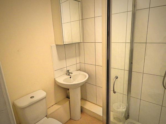 Bathroom, Fitzwilliam Street Rooms, Sheffield
