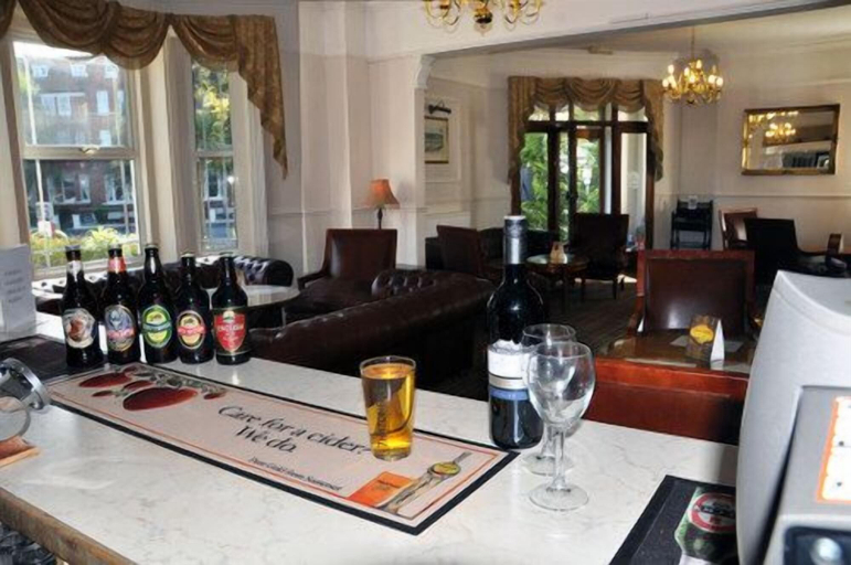 Food & Drinks 5, The Montague Hotel, Poole