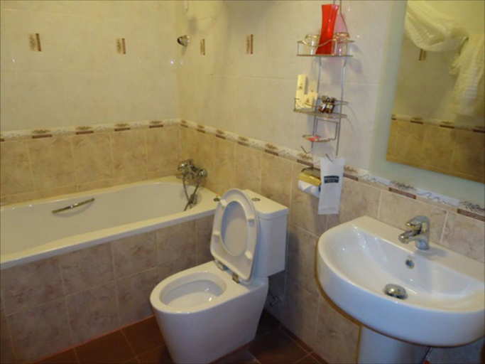 Bathroom, Sangkham Hotel, Luang Prabang