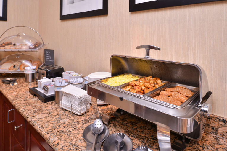 Food & Drinks 5, Hampton Inn York, York
