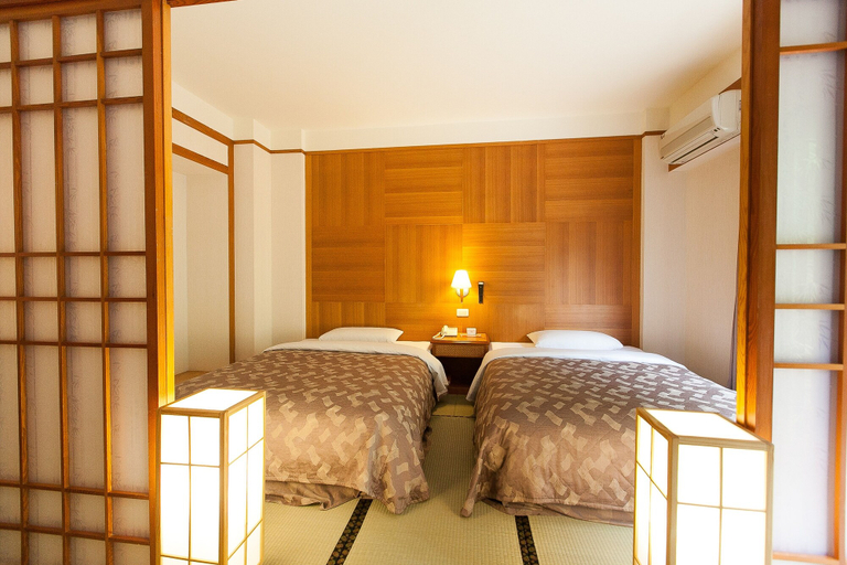 Bedroom 2, Hoya Hot Springs Hotel, Taitung