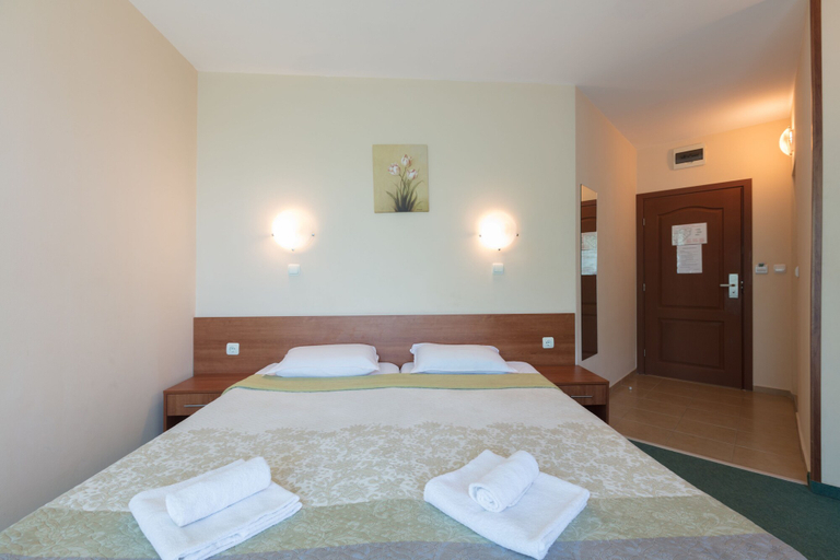 Bedroom 3, L&B Hotel, Nesebar