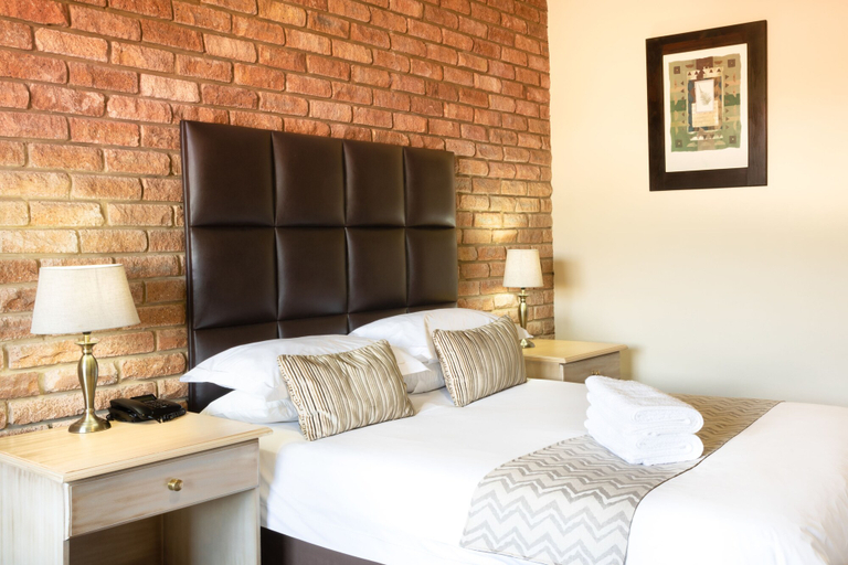 Bedroom 2, Willows Garden Hotel Potchefstroom, Dr Kenneth Kaunda