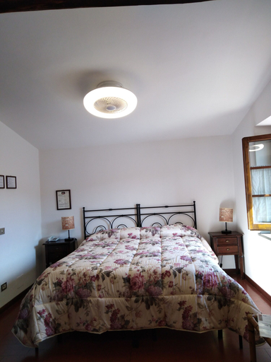 Bedroom 4, Giovanni da Verrazzano, Florence
