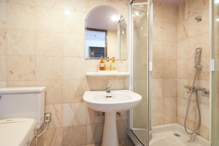 Bathroom 5, Resort Hotel Bel Paraiso, Nakijin