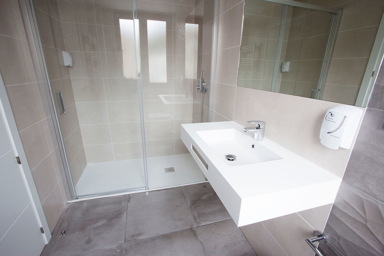 Bathroom 4, Hotel Río Asón, Cantabria