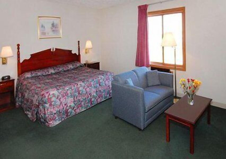 Bedroom 3, Econo Lodge Traverse City South, Grand Traverse