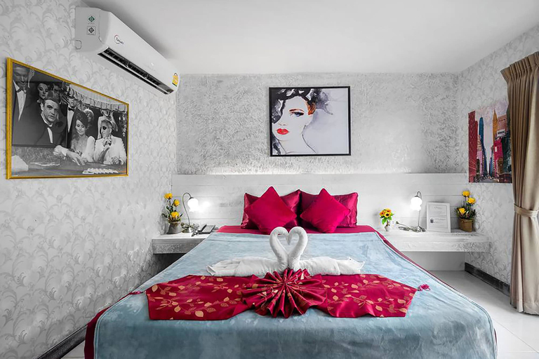 Bedroom 2, The Shades Boutique Hotel Patong Phuket, Pulau Phuket