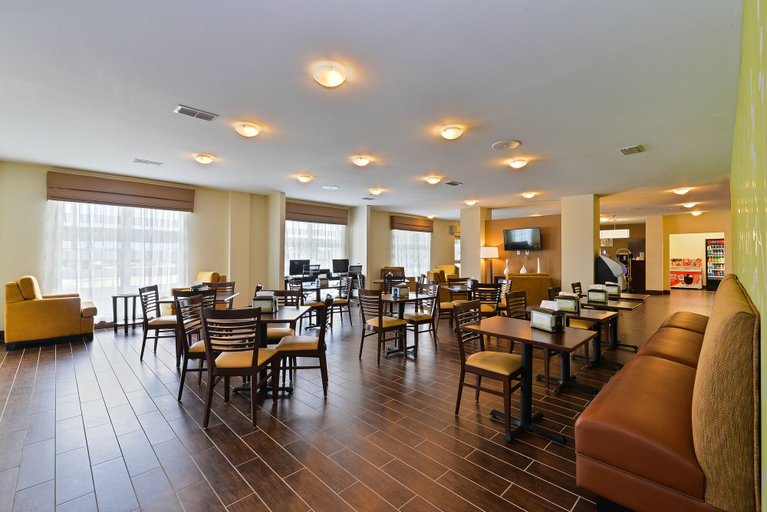 Food & Drinks 5, Sleep Inn & Suites Gulfport, Harrison