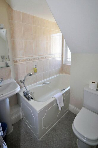 Bathroom 4, The Montague Hotel, Poole