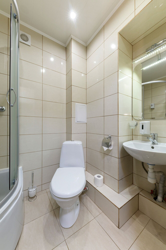 Bathroom 4, Hotel Nivki, Sviatoshyns'kyi