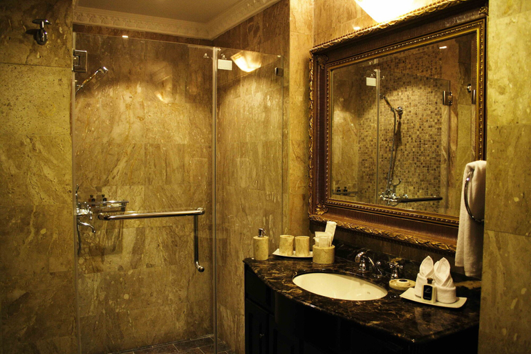 Bathroom 5, Four Seasons Place Pattaya, Pattaya