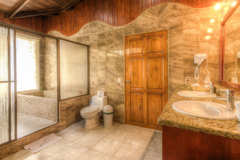 Bathroom 3, Arenal Waterfall Lodge Villas, San Ramón