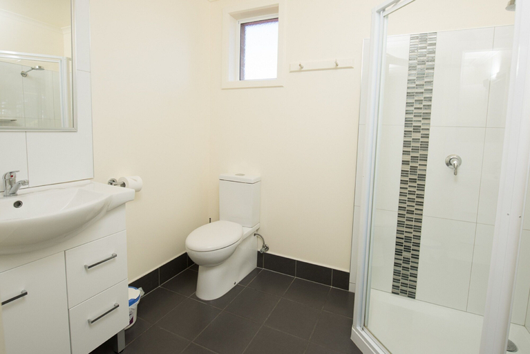 Bathroom 3, Graham Apartments, Hobart