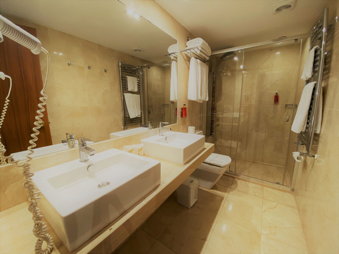 Bathroom 5, Hotel Costa Brava, Girona