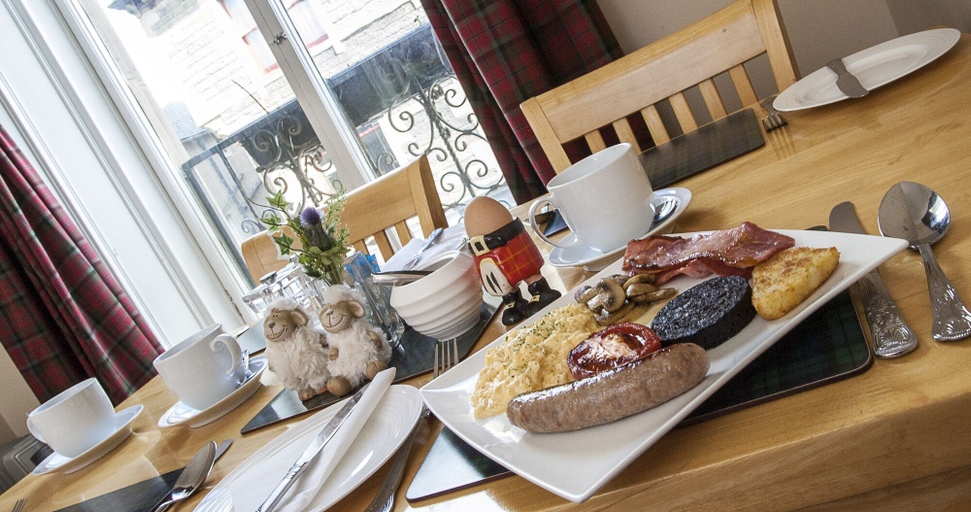 Food & Drinks 5, Bank Guest House, Highland