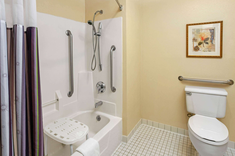 Bathroom 5, La Quinta Inn & Suites by Wyndham Stevens Point, Portage