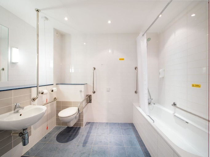 Bathroom 4, Travelodge Sheffield Meadowhall, Sheffield