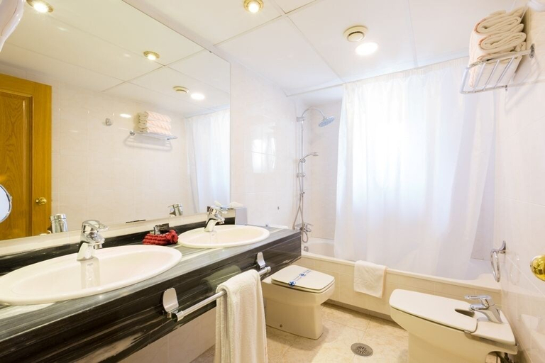 Bathroom 5, Hotel Eth Solan, Lleida