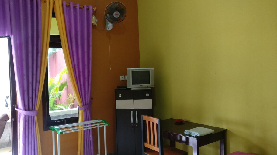 Bedroom 4, Losmen Tut Wuri 2 by ZUZU, Bantul