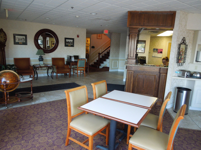Food & Drinks 5, Super 8 by Wyndham Albany, Albany