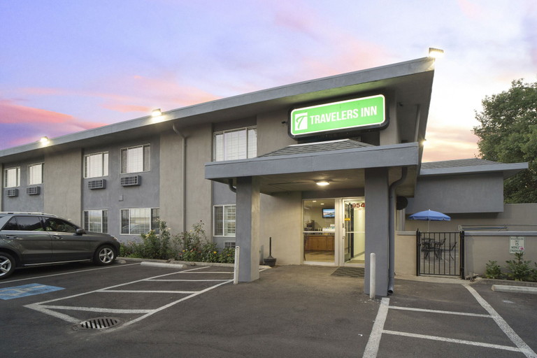 Exterior & Views 2, Travelers Inn Medford, Jackson