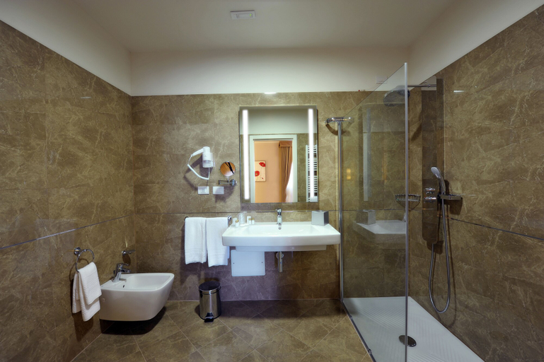 Bathroom 5, Hotel Palazzo San Lorenzo & SPA, Siena